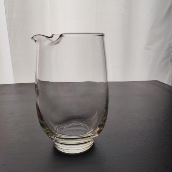 Small 14 oz cocktail 🍸🍹 pitcher | clear glass | Libbey - Picture 5 of 7